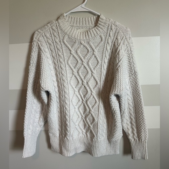 Abercrombie & Fitch cream cable knit sweater - Picture 1 of 2